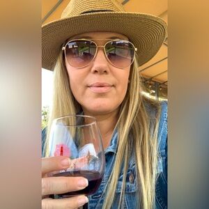 Meet your Posher, Heidi